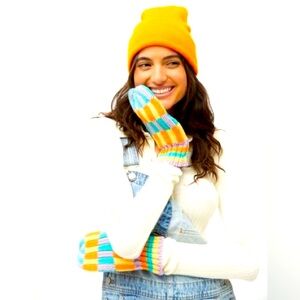 UO-Geneva Geometric Knit Mittens